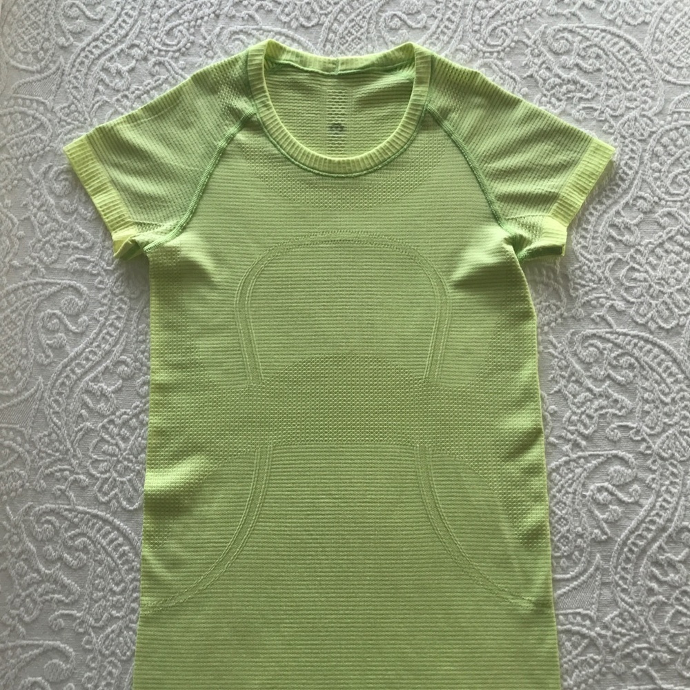 Lululemon Swiftly Tech Short Sleeve Crew Tee